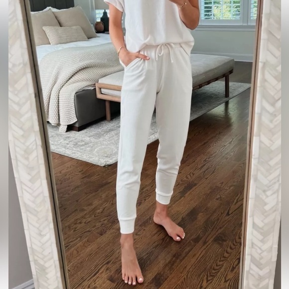 Tommy John Pants - Tommy John white knit cozy jogger lounge pants